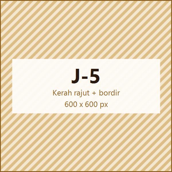 Detail kerah rajut dan bordir dada polo shirt